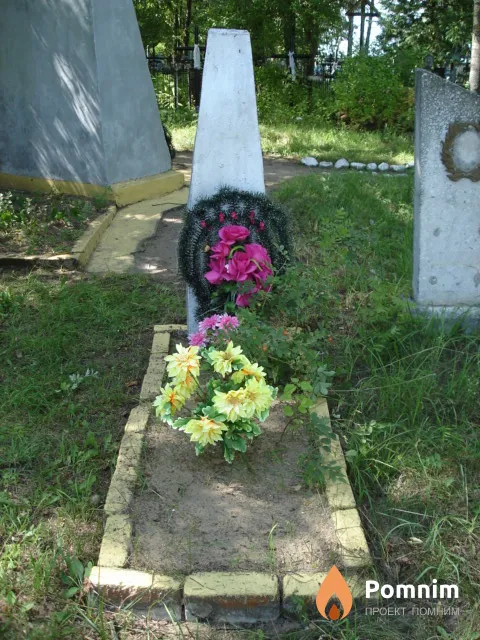 
<span>Братская  могила  д. Дубники 834</span>
