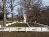 Братская могила 138